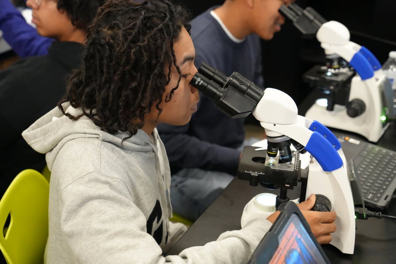 Madison Highland Prep students building a project in a PLTW engineering class